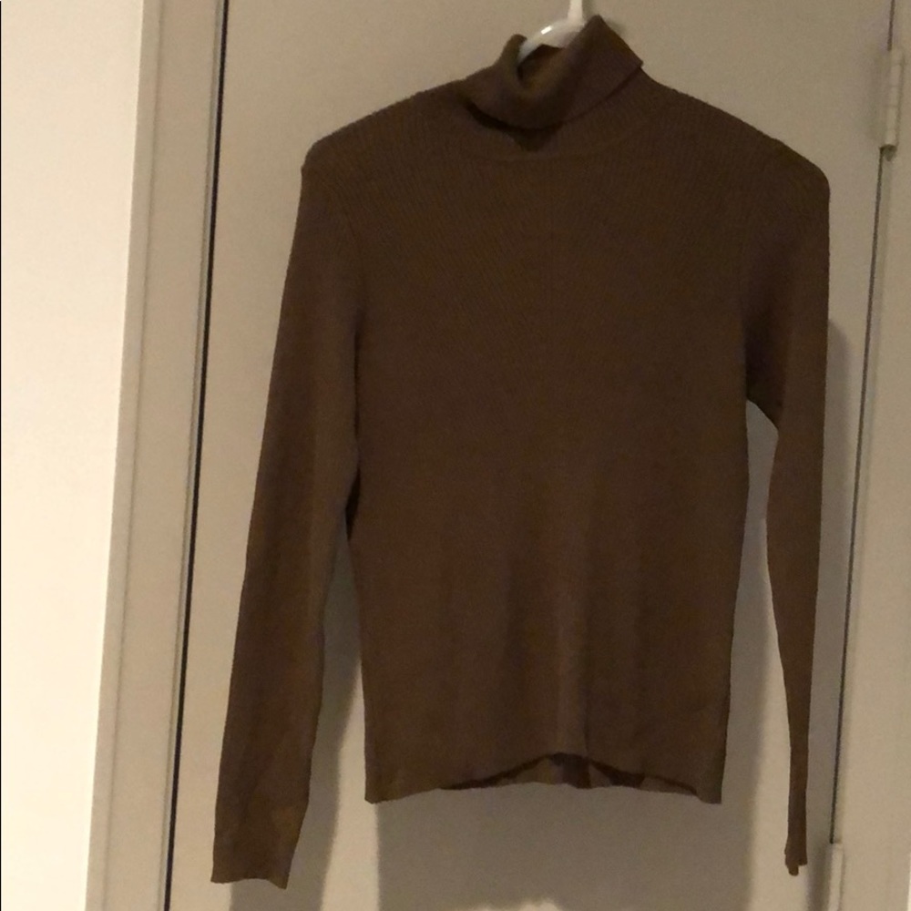 🍎Brown Turtleneck